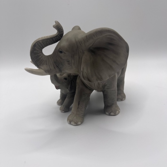 Elephant With Baby Figurine #1411 Porcelain by HOMCO Home Interiors Collectible - Picture 4 of 10